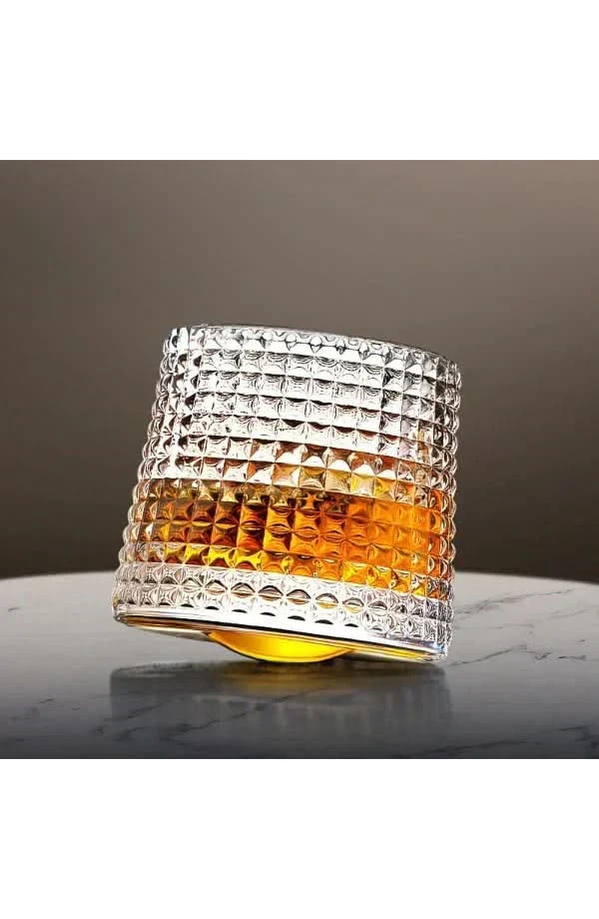 Spinning Whisky Glass with Wooden Coaster